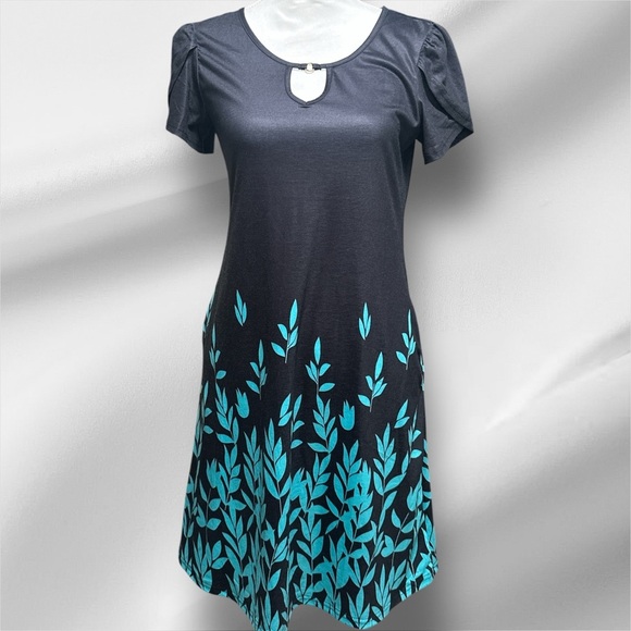 Hotouch Dresses & Skirts - NWT Chic Black Dress with Teal Leaf Design